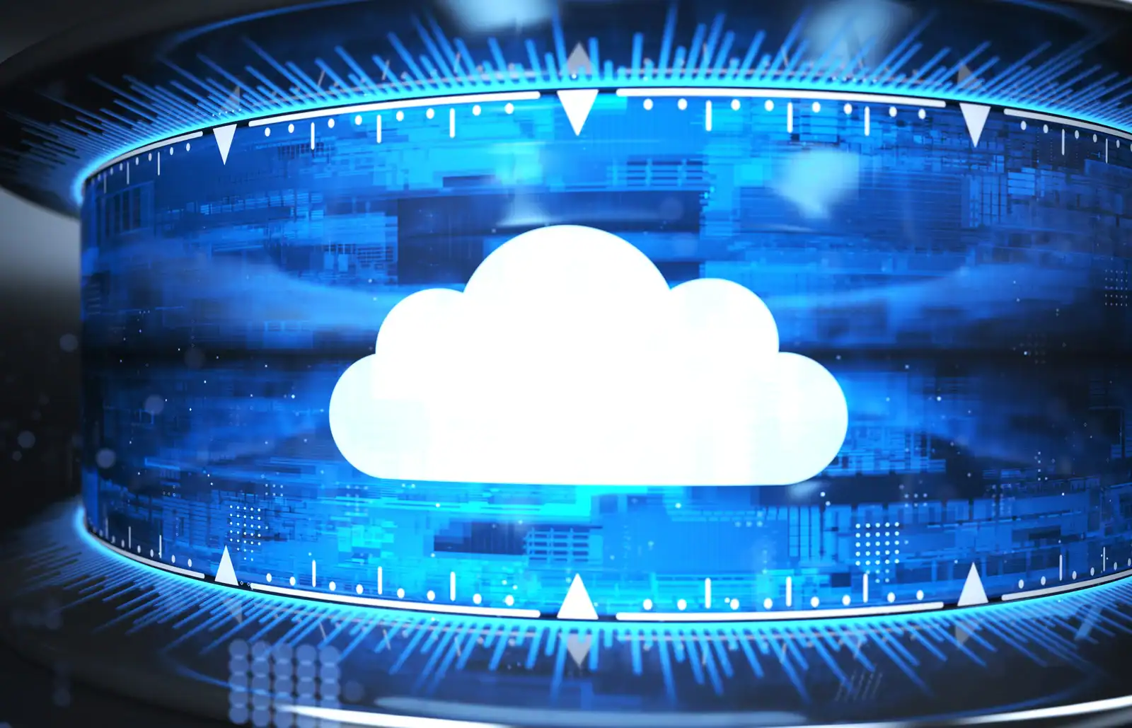 Digitale Cloud-Darstellung mit Datenströmen und Sicherheitsringen.
